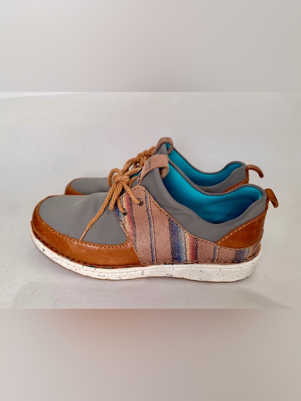 Justin Boots Vista Shoes Women 8 M Blue Gray Brown Shoes aztec southwestern JL28